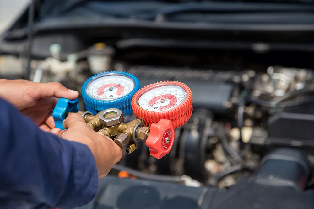 Identifying and Addressing Auto AC Leaks in Lawrenceburg, Georgetown, and Lexington, Kentucky